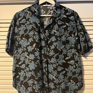 Uniqlo Linen and Cotton blend XS short sleeve shirt